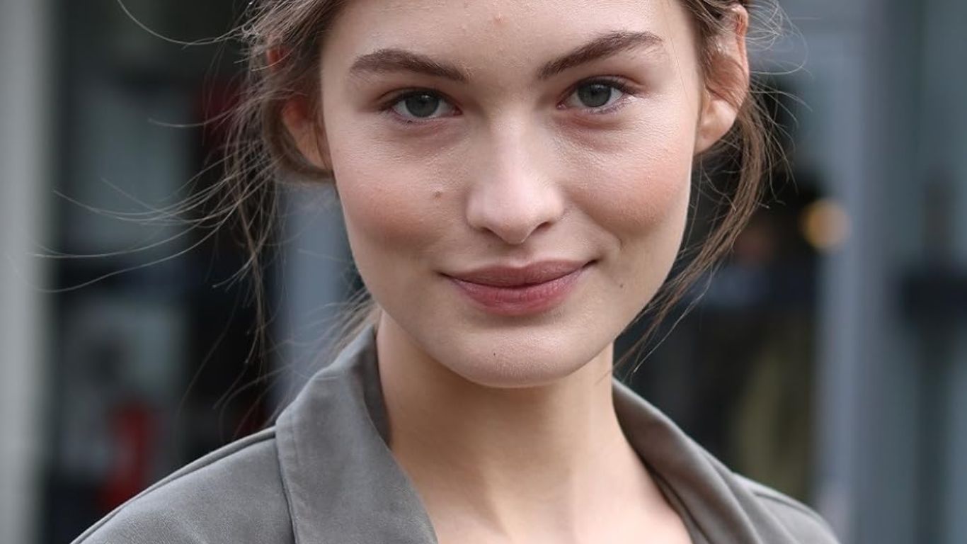 Grace Elizabeth  Age , Career, Family, Net Worth, Height Bio 2024.